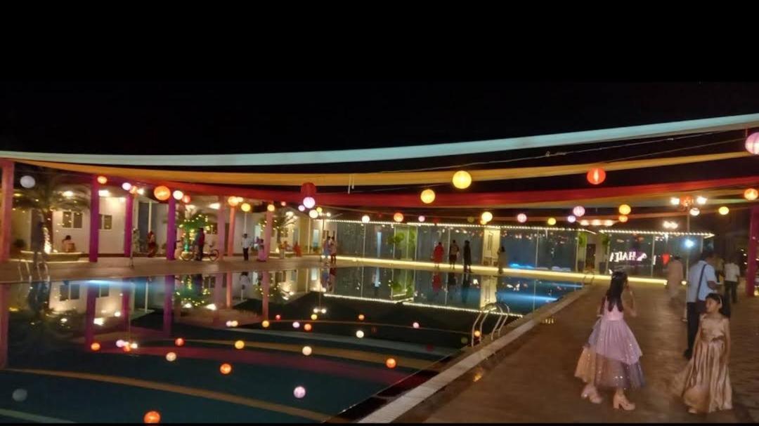 Vss Lawns & Resorts Llp Shahada Exterior foto